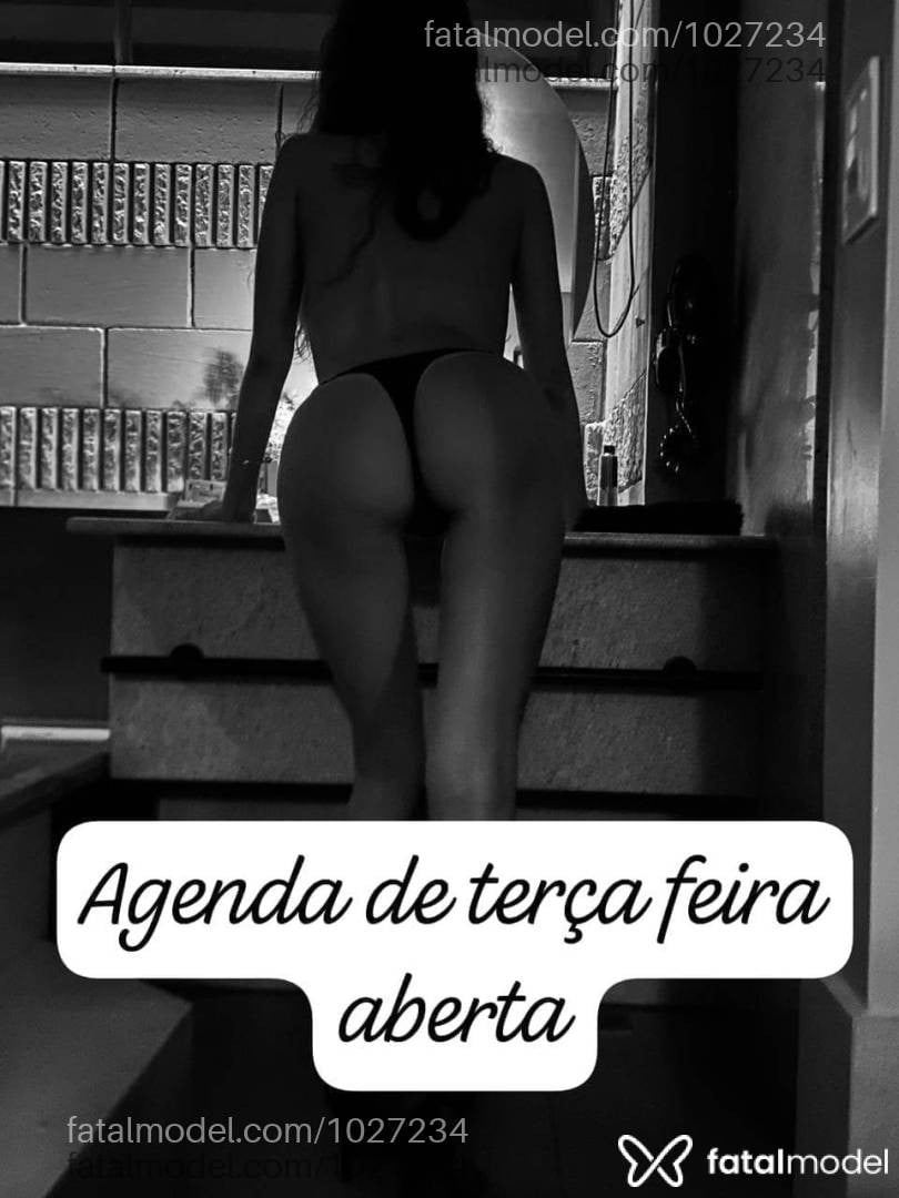 Acompanhante mulher com cabelo castanho de olhos azuis - Leticia Demie