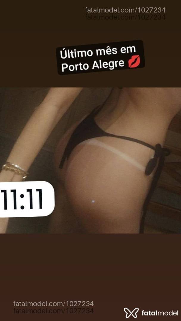 Acompanhante mulher com cabelo castanho de olhos azuis - Leticia Demie