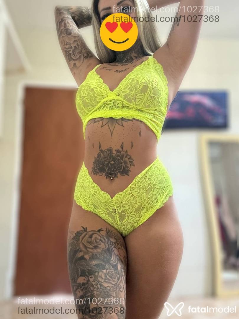 Acompanhante mulher loira (o) de olhos castanhos - Gabbyy