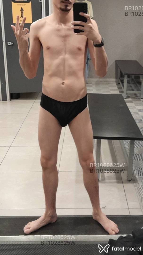 Acompanhante homem com cabelo castanho de olhos castanhos em Porto Alegre - Douglas