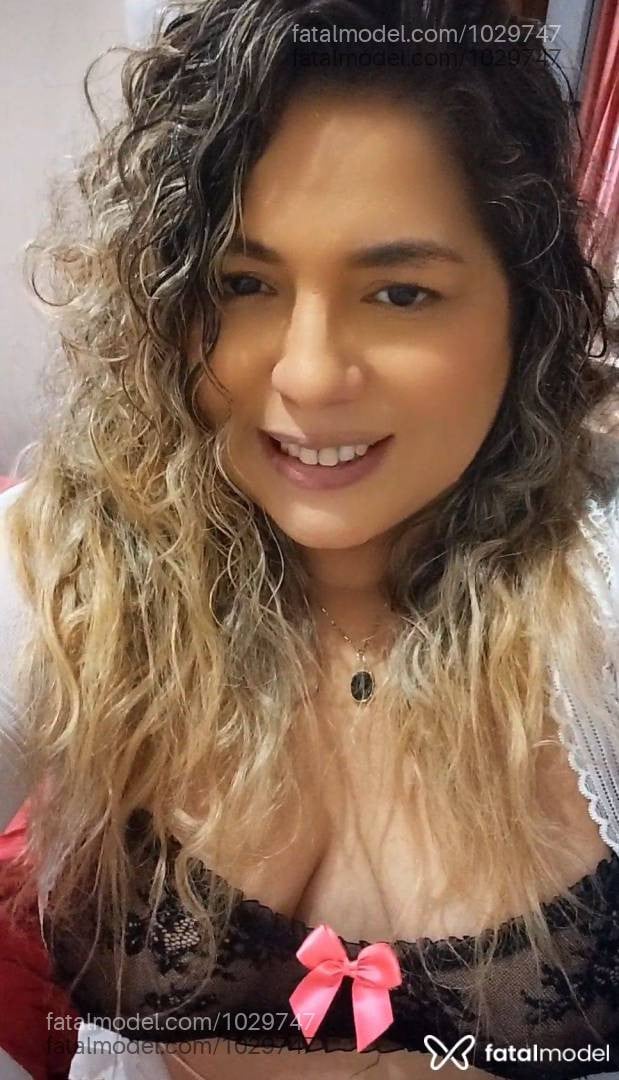 Acompanhante mulher loira (o) de olhos castanhos - Adriane Cortez Acompanhante mulher loira (o) de olhos castanhos - Adriane Cortez