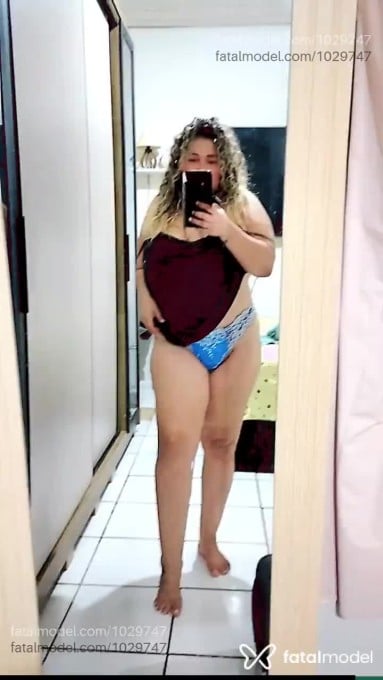 Acompanhante mulher loira (o) de olhos castanhos - Adriane Cortez Acompanhante mulher loira (o) de olhos castanhos - Adriane Cortez