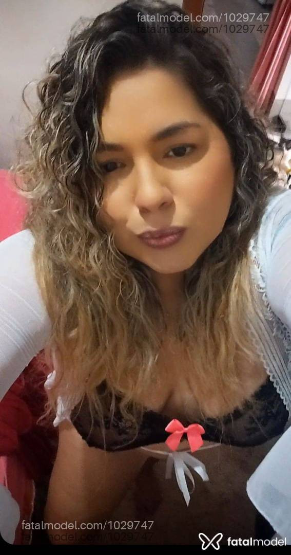 Acompanhante mulher loira (o) de olhos castanhos - Adriane Cortez Acompanhante mulher loira (o) de olhos castanhos - Adriane Cortez