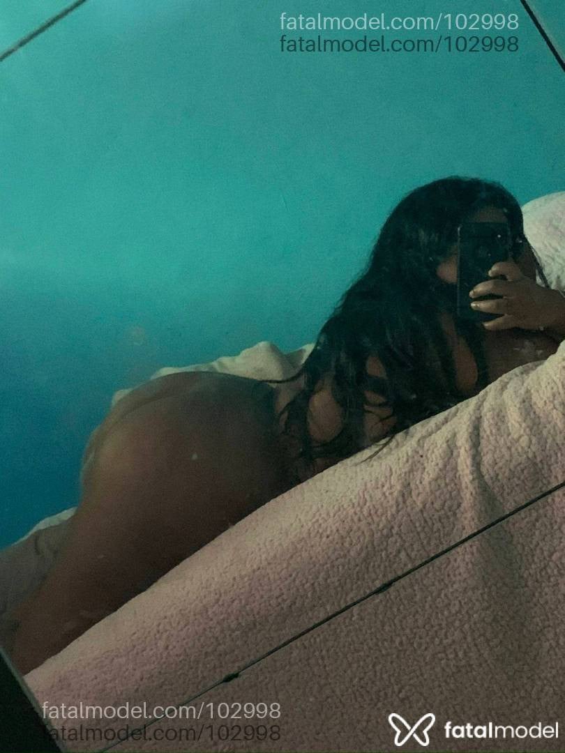 Acompanhante mulher morena (o) de olhos pretos - LunnaCarioca