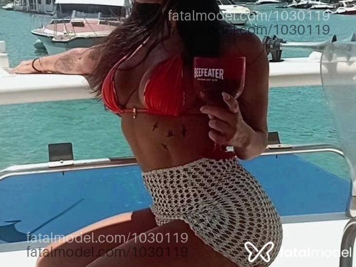 Acompanhante mulher com cabelo castanho de olhos castanhos - Carol Becker