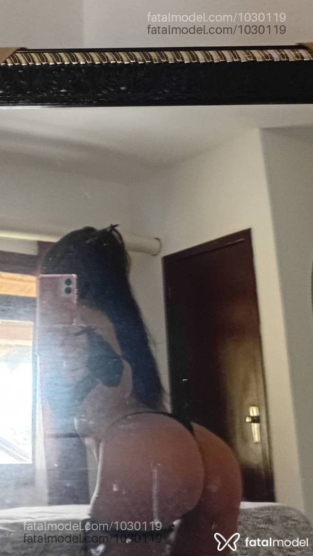 Acompanhante mulher com cabelo castanho de olhos castanhos - Carol Becker