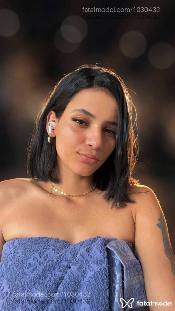 Acompanhante mulher morena (o) de olhos castanhos - Melissa Mello