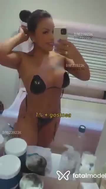 Acompanhante mulher morena (o) de olhos castanhos em Lages - Débora Charallo