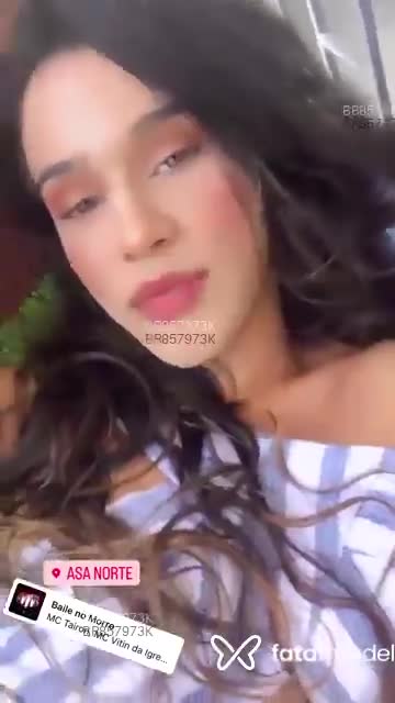 Acompanhante mulher trans com cabelo castanho de olhos castanhos em São Paulo - Gisele Gusmão