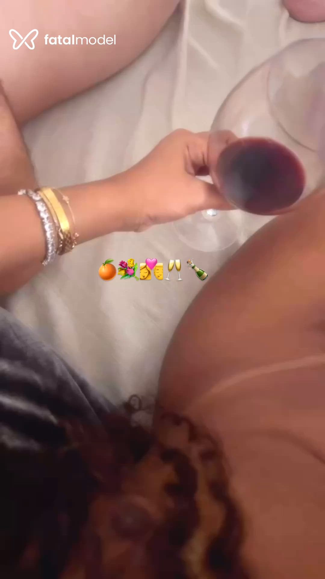 Acompanhante mulher morena (o) de olhos castanhos - Serena Maité