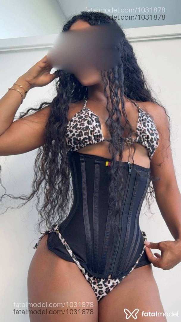 Acompanhante mulher morena (o) de olhos castanhos - Serena Maité
