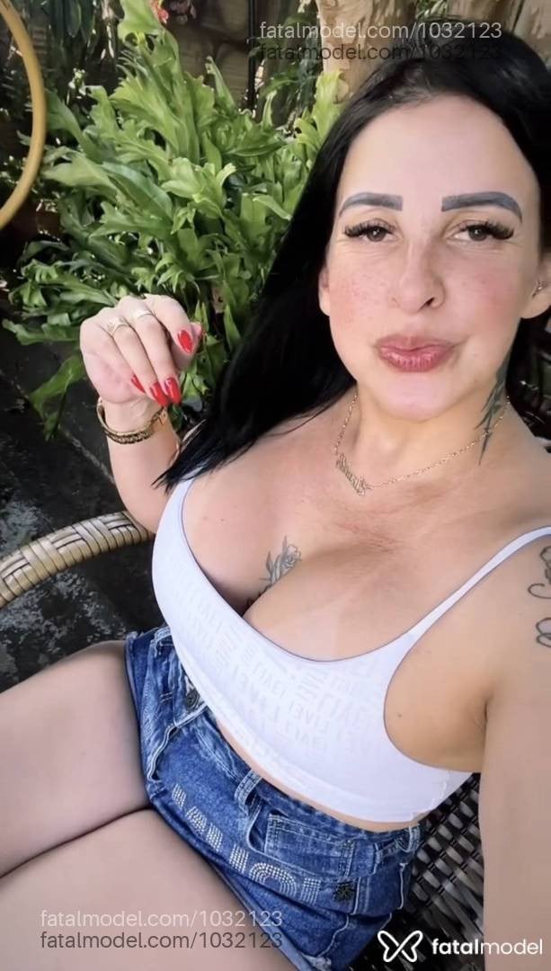 Acompanhante mulher com cabelo castanho de olhos mel em Getúlio Vargas - Betina