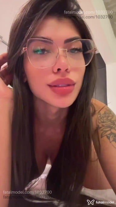 Acompanhante mulher morena (o) de olhos castanhos em São Paulo - Carla ferraz
