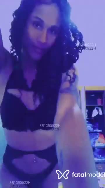 Acompanhante mulher trans com cabelo castanho de olhos castanhos em Governador Valadares Acompanhante mulher trans com cabelo castanho de olhos castanhos em Governador Valadares - Black Wild