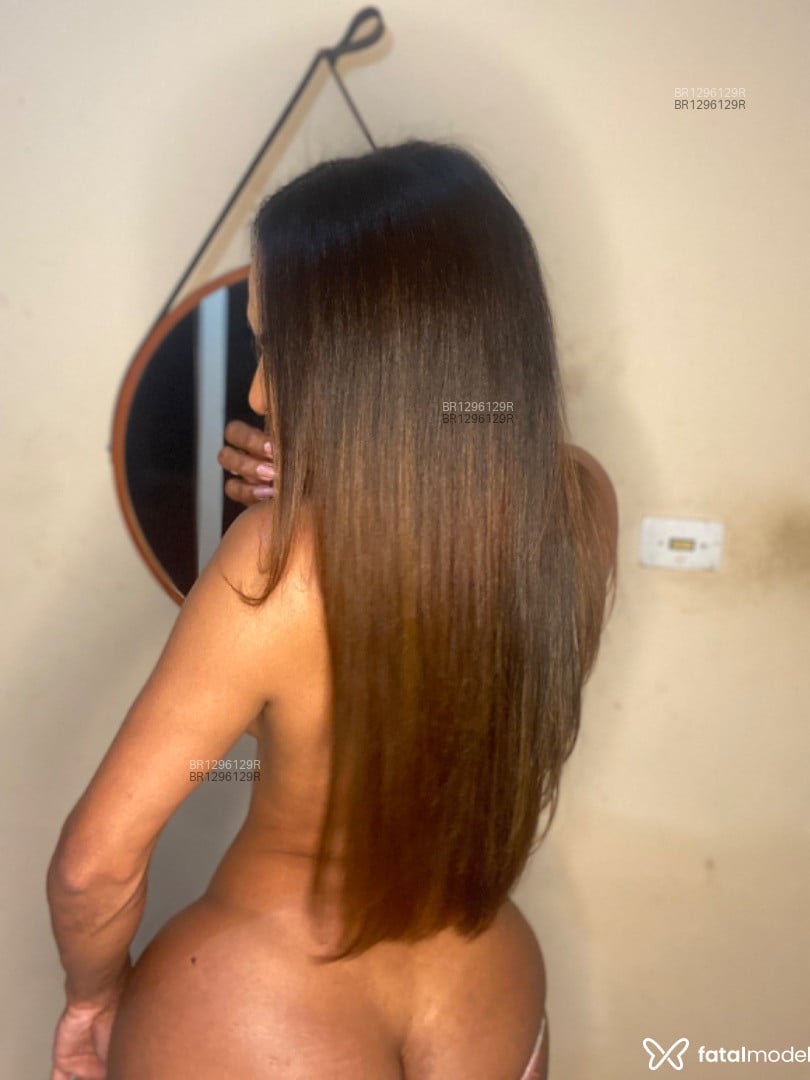 Acompanhante travesti com cabelo castanho de olhos castanhos em Atibaia Acompanhante travesti com cabelo castanho de olhos castanhos em Atibaia - Amanda Souza