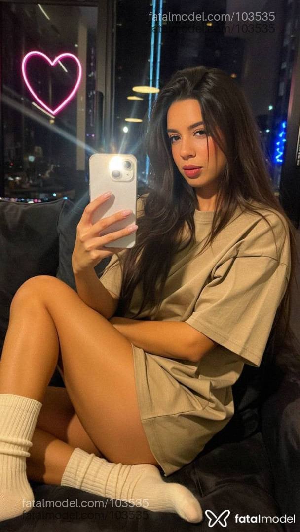 Acompanhante mulher morena (o) de olhos mel - THALISSA CASTRO