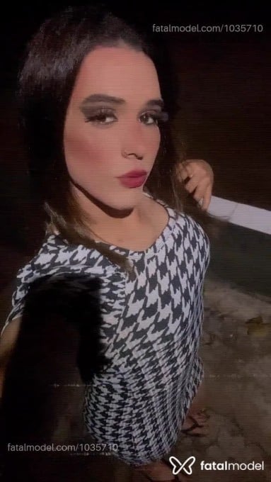Acompanhante mulher trans loira (o) de olhos castanhos em Piraju Acompanhante mulher trans loira (o) de olhos castanhos em Piraju - Juliana Gonçalves
