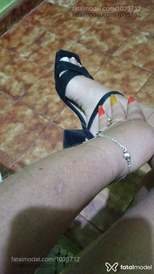 Acompanhante mulher loira (o) de olhos castanhos em Três Rios - Kelly