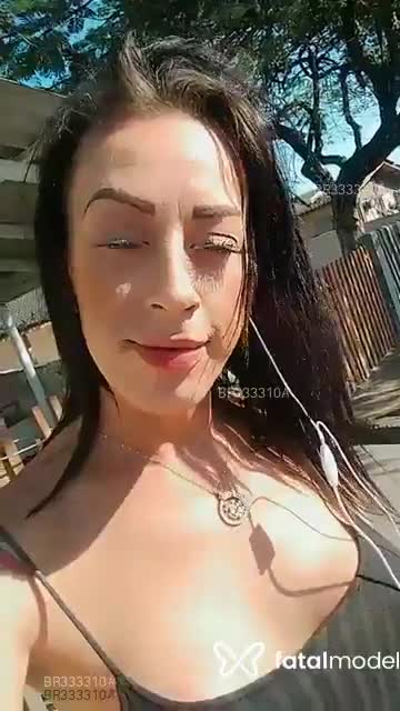 Acompanhante travesti ruiva (o) de olhos castanhos em Matinhos Acompanhante travesti ruiva (o) de olhos castanhos em Matinhos - Dotada leitinho