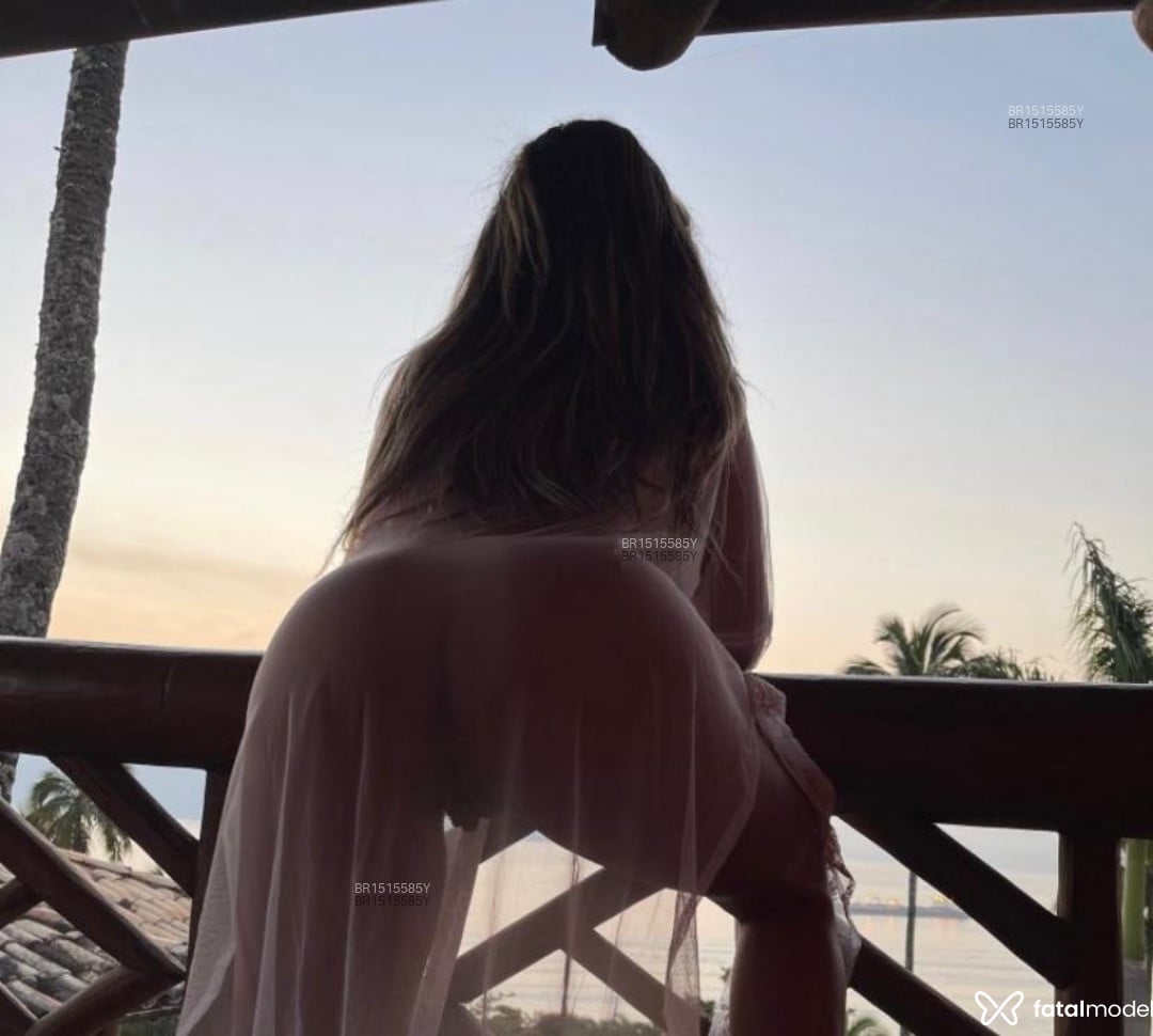 Acompanhante mulher loira (o) de olhos castanhos em Canoinhas - Antonella Fernand