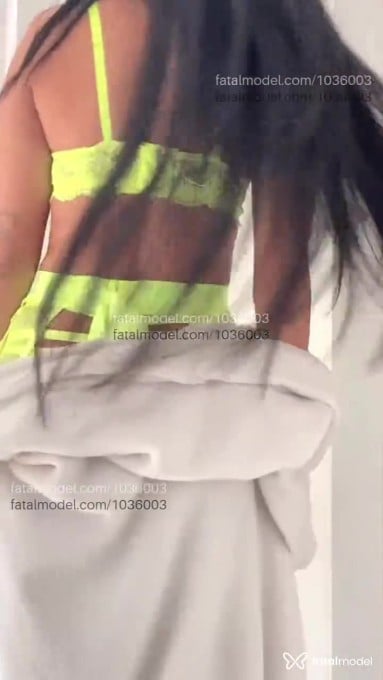 Acompanhante mulher com cabelo castanho de olhos pretos em Umuarama - Carol