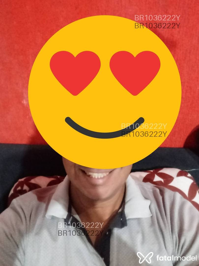 Acompanhante homem morena (o) de olhos castanhos em Paranaguá - Salmon benjamin