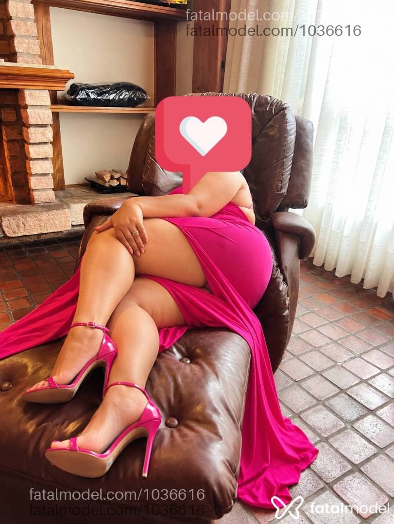 Acompanhante mulher morena (o) de olhos castanhos - Pâmela Suck
