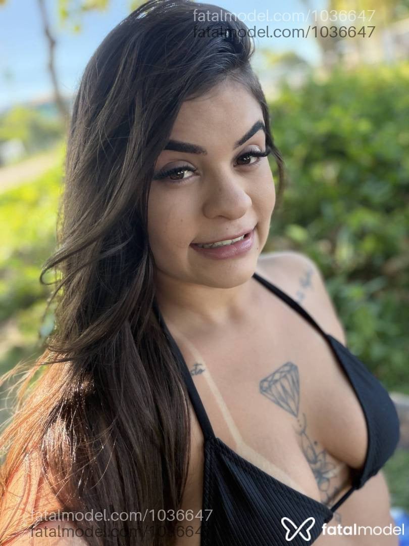 Acompanhante mulher com cabelo castanho de olhos castanhos - Manuela Freitas