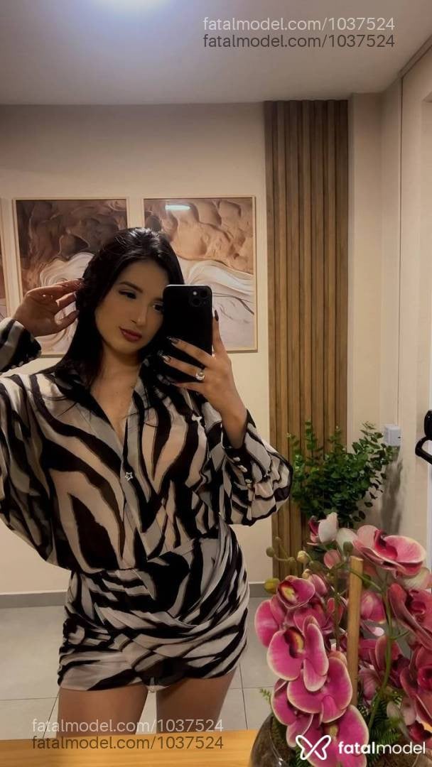 Acompanhante mulher com cabelo castanho de olhos pretos em Porto Alegre - Jade Margoli