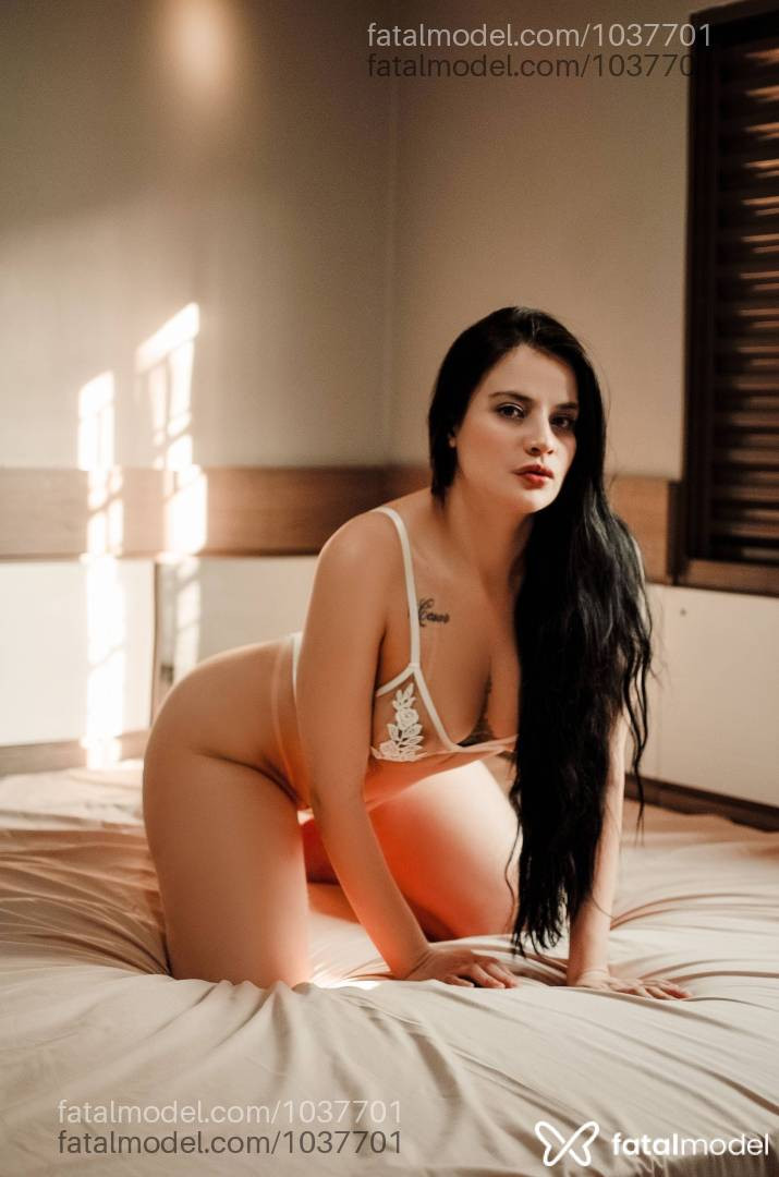 Acompanhante mulher morena (o) de olhos verdes em Porto Alegre - Lara Moreira