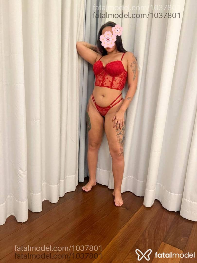 Acompanhante mulher morena (o) de olhos castanhos - Bruna