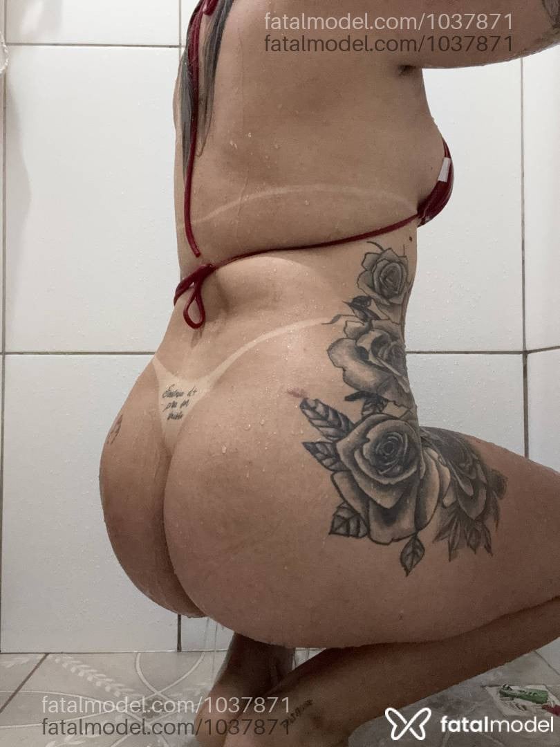 Acompanhante mulher trans com cabelo castanho de olhos castanhos - Lais Helen