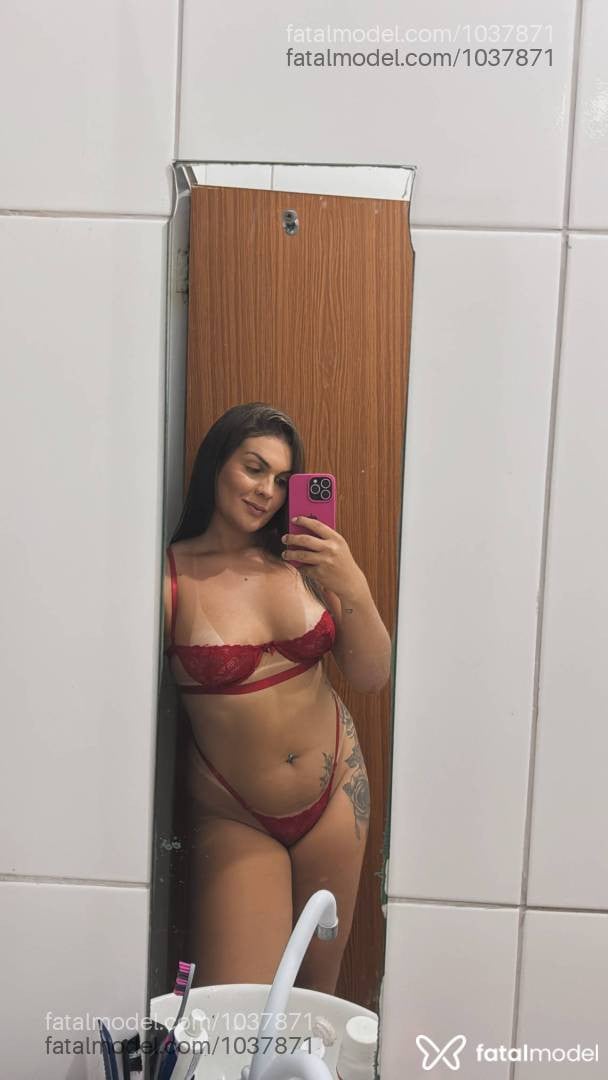 Acompanhante mulher trans com cabelo castanho de olhos castanhos em Rondonópolis - Lais Helen