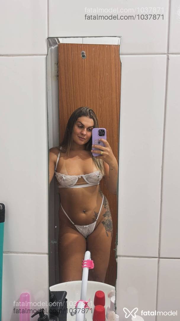 Acompanhante mulher trans com cabelo castanho de olhos castanhos em Rondonópolis - Lais Helen
