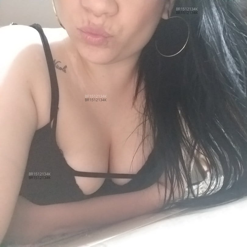 Acompanhante mulher morena (o) de olhos castanhos em Assis Acompanhante mulher morena (o) de olhos castanhos em Assis - Safira