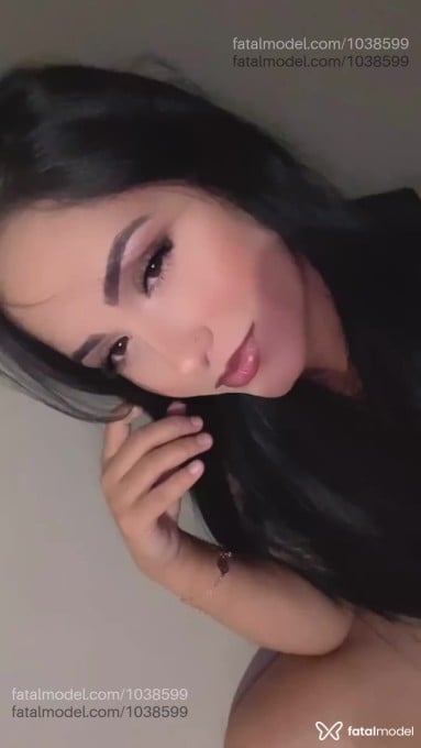 Acompanhante mulher morena (o) de olhos castanhos - Daii Paraguaia Acompanhante mulher morena (o) de olhos castanhos - Daii Paraguaia