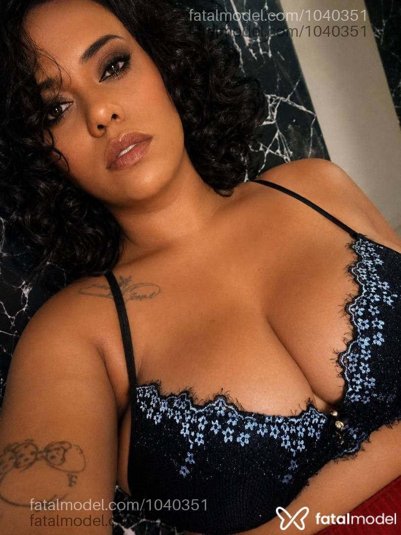 Acompanhante mulher morena (o) de olhos castanhos - Nara Dias