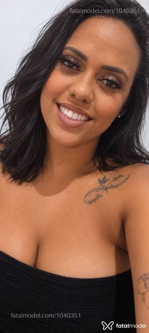 Acompanhante mulher morena (o) de olhos castanhos - Nara Dias