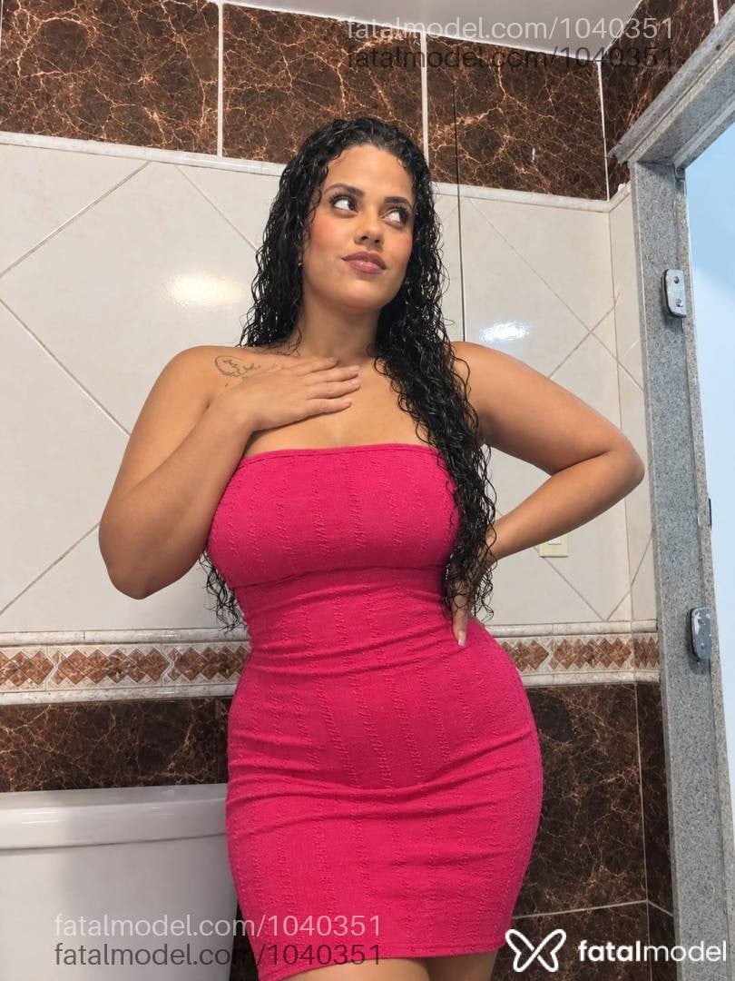 Acompanhante mulher morena (o) de olhos castanhos - Nara Dias