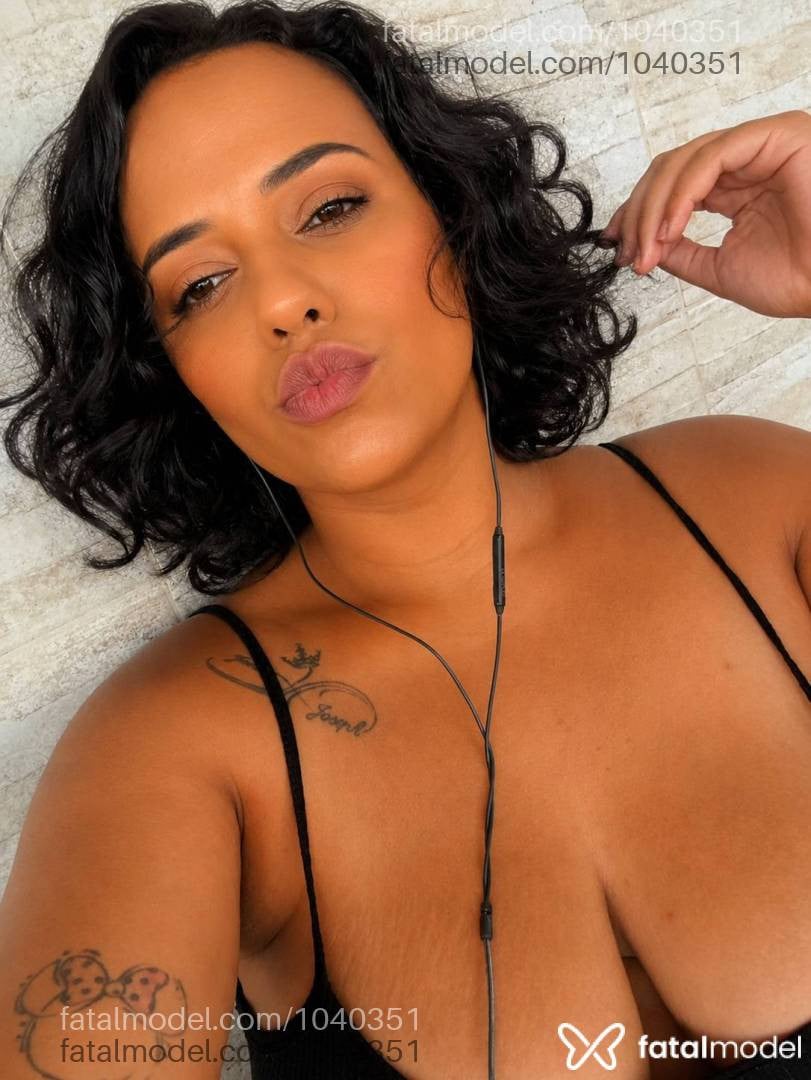 Acompanhante mulher morena (o) de olhos castanhos - Nara Dias