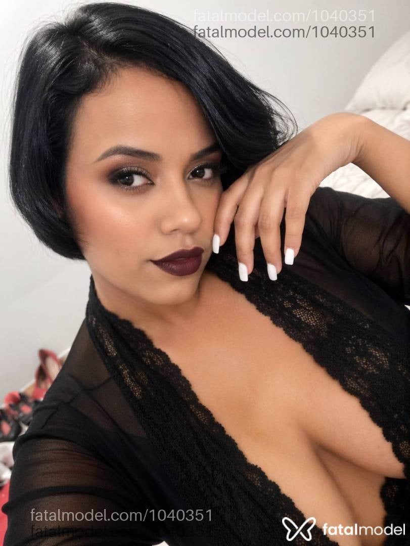 Acompanhante mulher morena (o) de olhos castanhos - Nara Dias