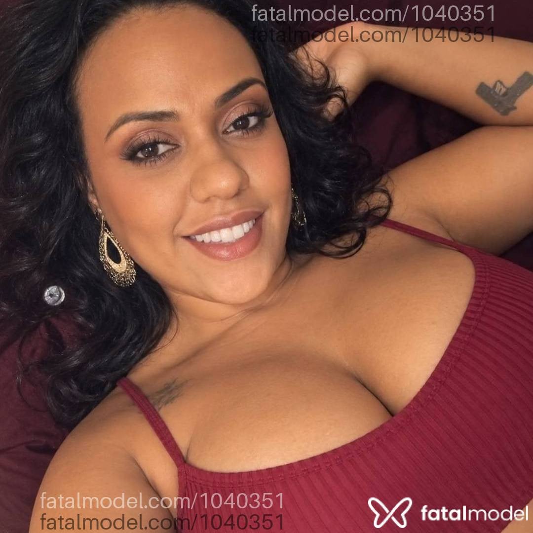 Acompanhante mulher morena (o) de olhos castanhos - Nara Dias