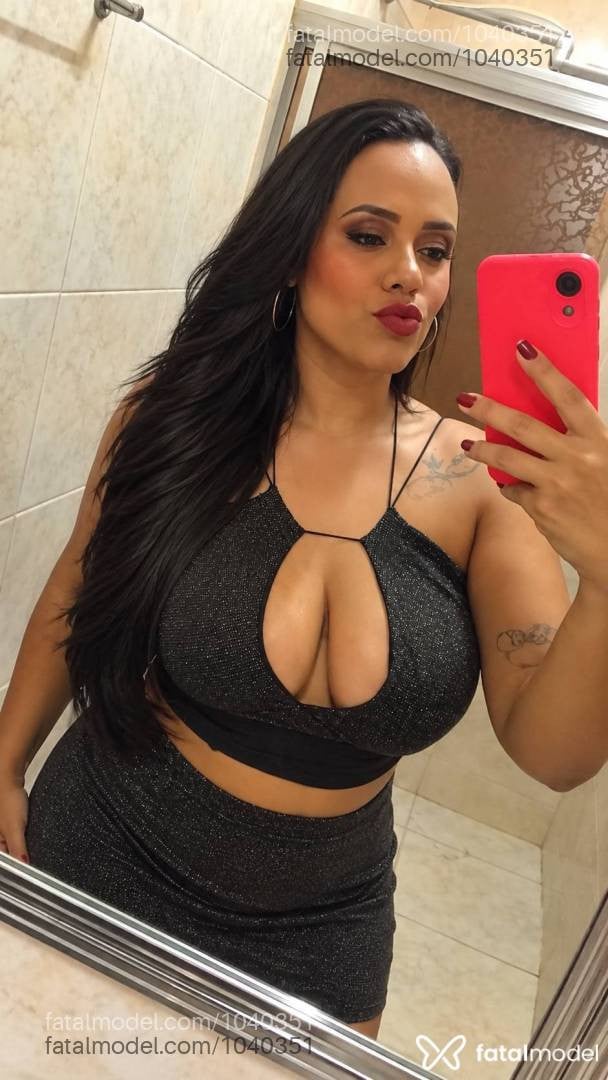Acompanhante mulher morena (o) de olhos castanhos - Nara Dias