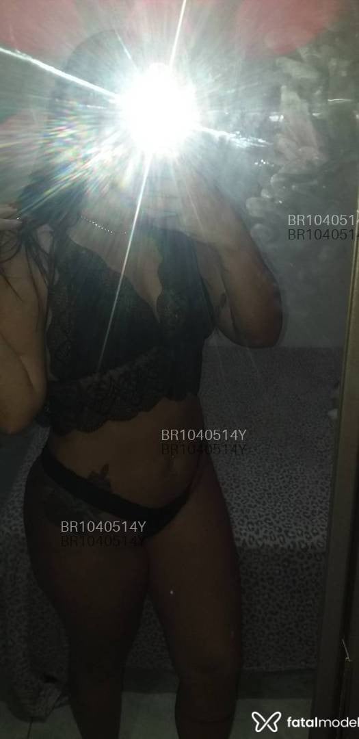 Acompanhante mulher morena (o) de olhos castanhos - Kelly Acompanhante mulher morena (o) de olhos castanhos - Kelly