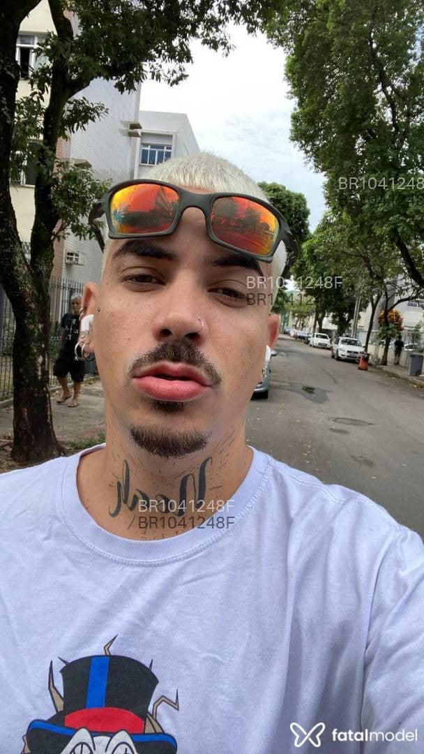 Acompanhante homem loira (o) de olhos castanhos em Colatina Acompanhante homem loira (o) de olhos castanhos em Colatina - Wil Fragoso