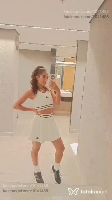 Acompanhante mulher com cabelo castanho de olhos castanhos em Cacoal Acompanhante mulher com cabelo castanho de olhos castanhos em Cacoal - Rafaella Dior