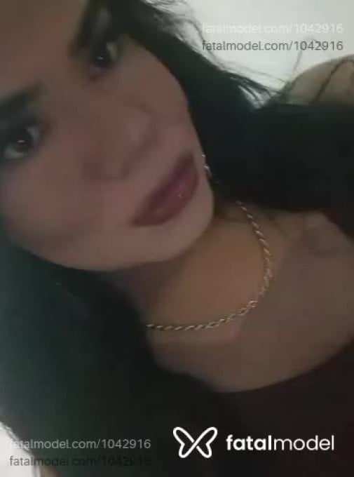 Acompanhante mulher trans com cabelo castanho de olhos castanhos em Vitória da Conquista - EMILLY MORENA