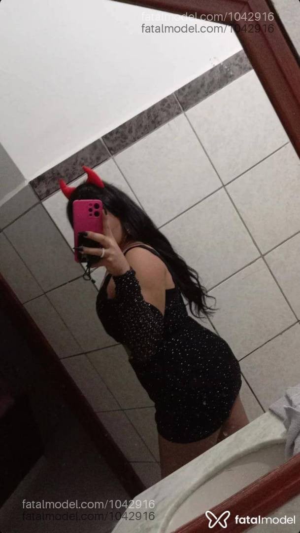 Acompanhante mulher trans com cabelo castanho de olhos castanhos em Vitória da Conquista - EMILLY MORENA