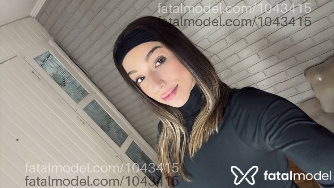 Acompanhante mulher loira (o) de olhos castanhos em Porto Alegre - Kali