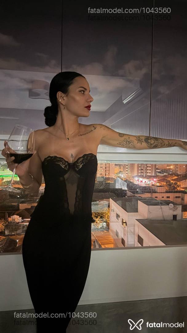 Acompanhante mulher com cabelo castanho de olhos castanhos em Vitória - Manu Diniz